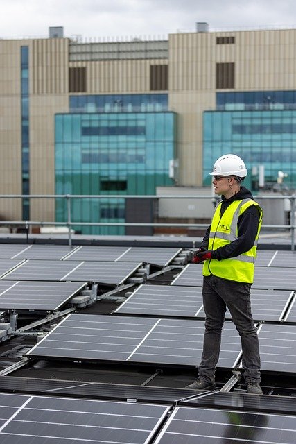 Trouver le bon installateur photovoltaïque pour votre entreprise